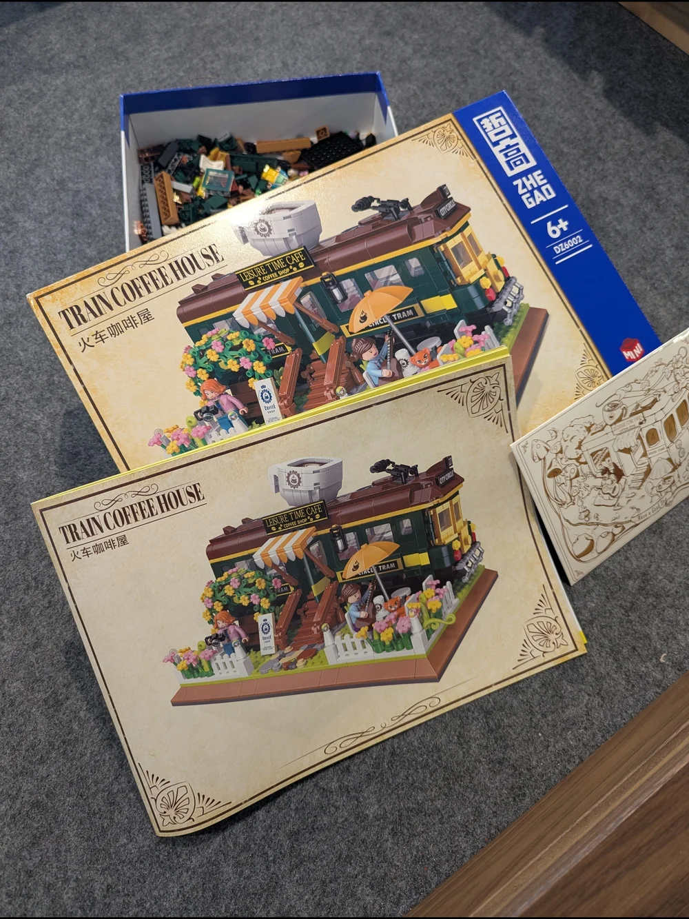 Mini Lego Train Coffee House Building Set 900+ Pieces